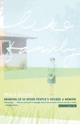 Cover of Travels in a Thin Country: A Journey Through Chile