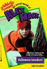Cover of Halloween Invaders the Secret World of Alex Mack 20 (Alex Mack)