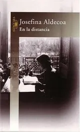 Cover of En la distancia