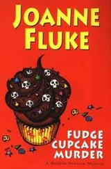 Cover of Fudge Cupcake Murder