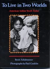 Cover of To live in two worlds